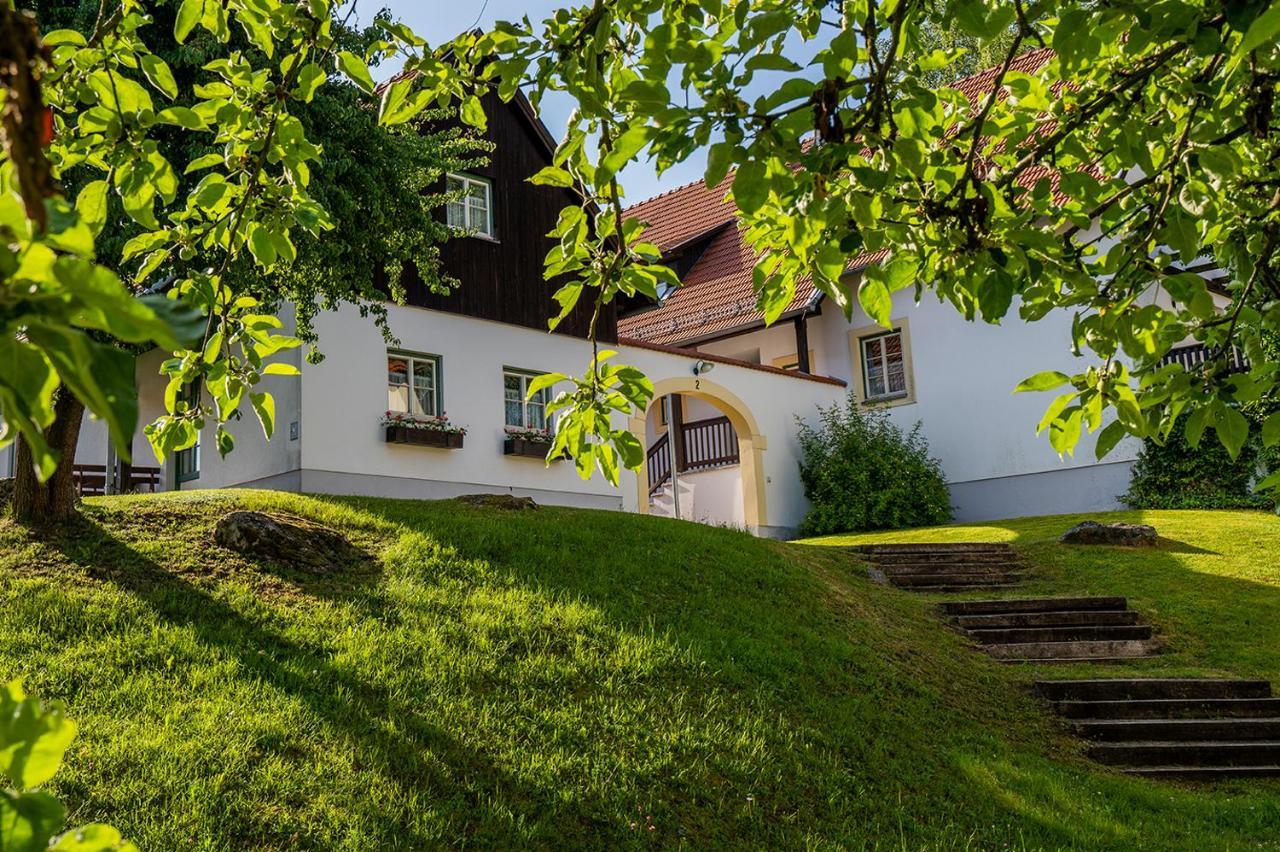 Theater- Und Feriendorf Koenigsleitn Gmbh Litschau Exterior photo